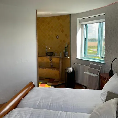 Torenkamer Op De Vijfde Verdieping Van De Watertoren Van Strijen Exterior photo