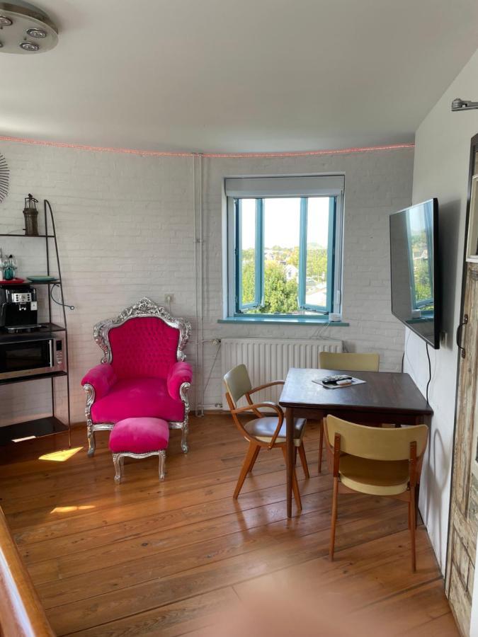 Apartment Torenkamer Op De Vijfde Verdieping De Watertoren Strijen